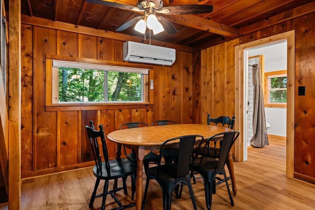 Cabin On Beautiful Arbutus Lake Near טראוורס סיטי מראה חיצוני תמונה