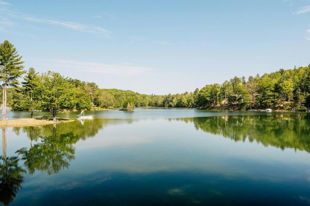 Cabin On Beautiful Arbutus Lake Near טראוורס סיטי מראה חיצוני תמונה