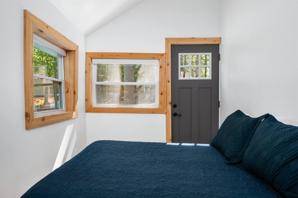 Cabin On Beautiful Arbutus Lake Near טראוורס סיטי מראה חיצוני תמונה