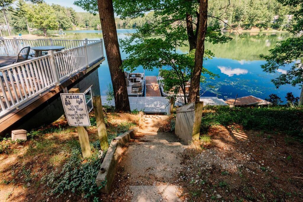 Cabin On Beautiful Arbutus Lake Near טראוורס סיטי מראה חיצוני תמונה